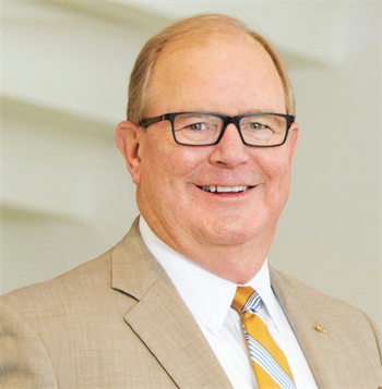 Q&A with the ADA Dentaltown editorial director  Dr. Thomas Giacobbi recently interviewed the American Dental Association’s new president, Dr. Joseph P. Crowley. The conversation covered topics including licensure, advertising, specialty recognition and DSOs.