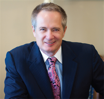 Howard Speaks: An Epic Implantologist Dentaltown founder Howard Farran’s 2016 podcast with implant pioneer Dr. Carl E. Misch was a legendary 2.5-hour discussion. We kick off our special section with the first highlights of the talk.