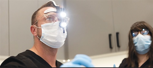 Office Visit: Dr. Jarron Tawzer This Townie bought an office in Logan, Utah, that had been collecting only $250,000 a year, but after heavy investments in CBCT and more high-end
technology, he turned the location into a $2 million office. Now he’s expanding, training other dentists to place implants and opening a new school for dental assistants.