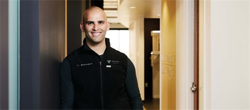 Office Visit: Bust to Boom Within a year, Dr. Bryce Richardson turned a failing office into a high-producing practice, thanks to his commitment to tech investments, team training and a tight focus on implant treatment. In our exclusive Q&A, Richardson talks about steering through a stressful transition, the necessity of careful rebranding, bringing enhanced treatment options under his roof and more.