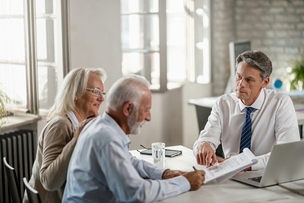 What to Ask a Financial Advisor Before Hiring