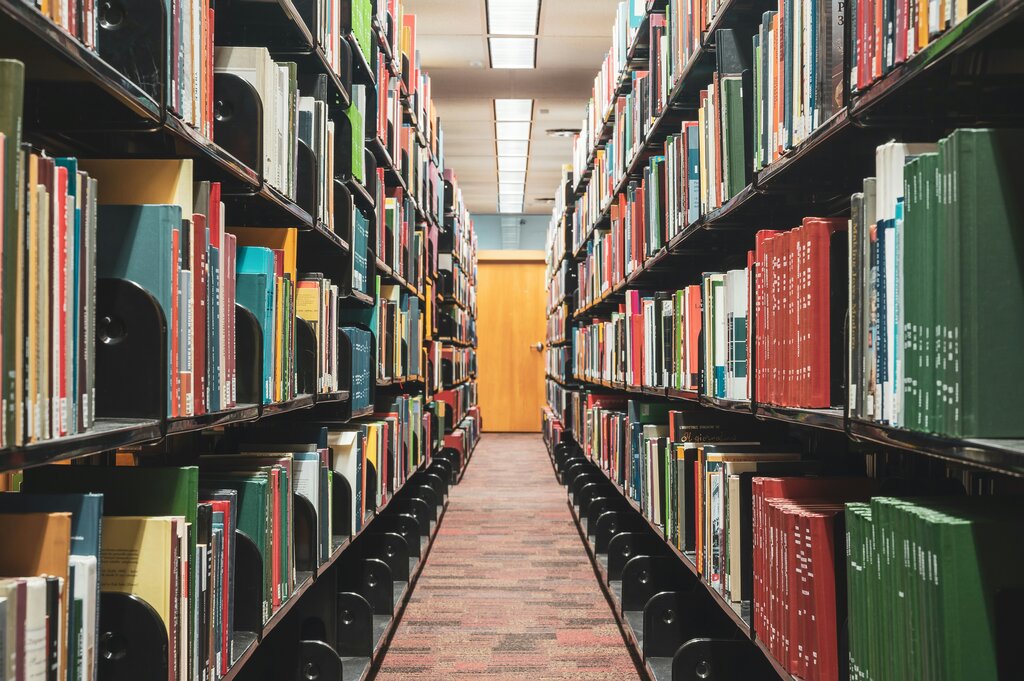 Best Books About Money to Build Wealth in 2026