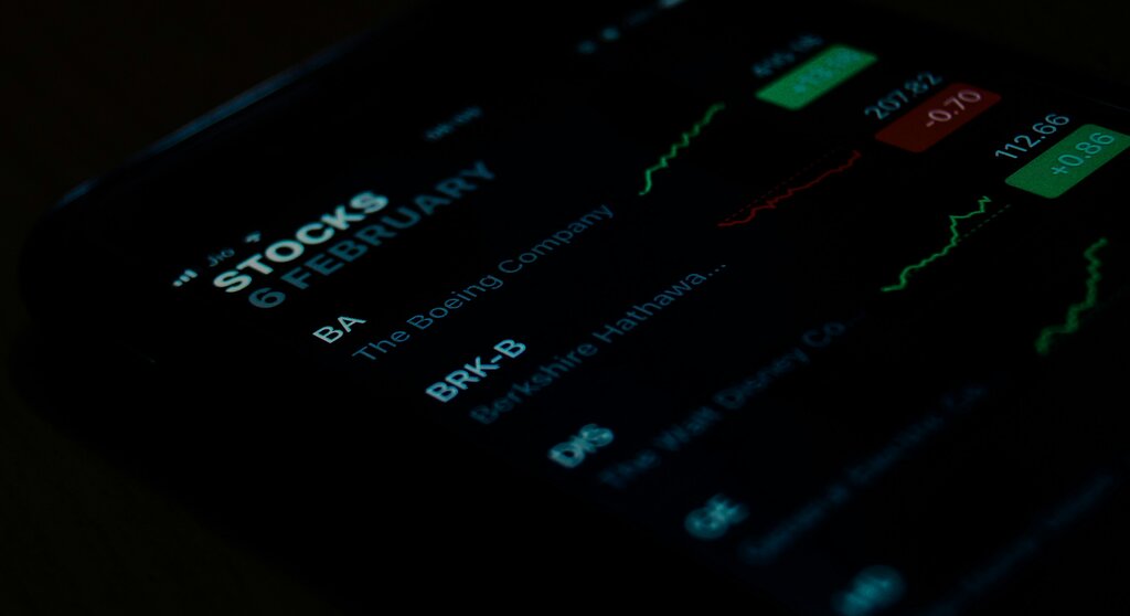 Why Avoid Single Stocks and Invest in Mutual Funds Instead?