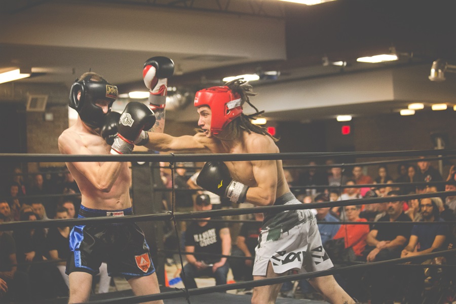 Dave Ramsey vs Robert Kiyosaki – Who Should You Listen To?