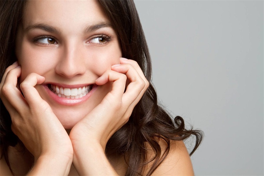 Teeth Whitening Myths You’ve Definitely Fallen For