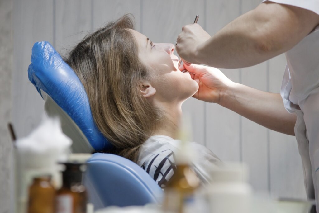 What Houston Dentists Should Document When Treating Car Accident Oral Trauma Patients