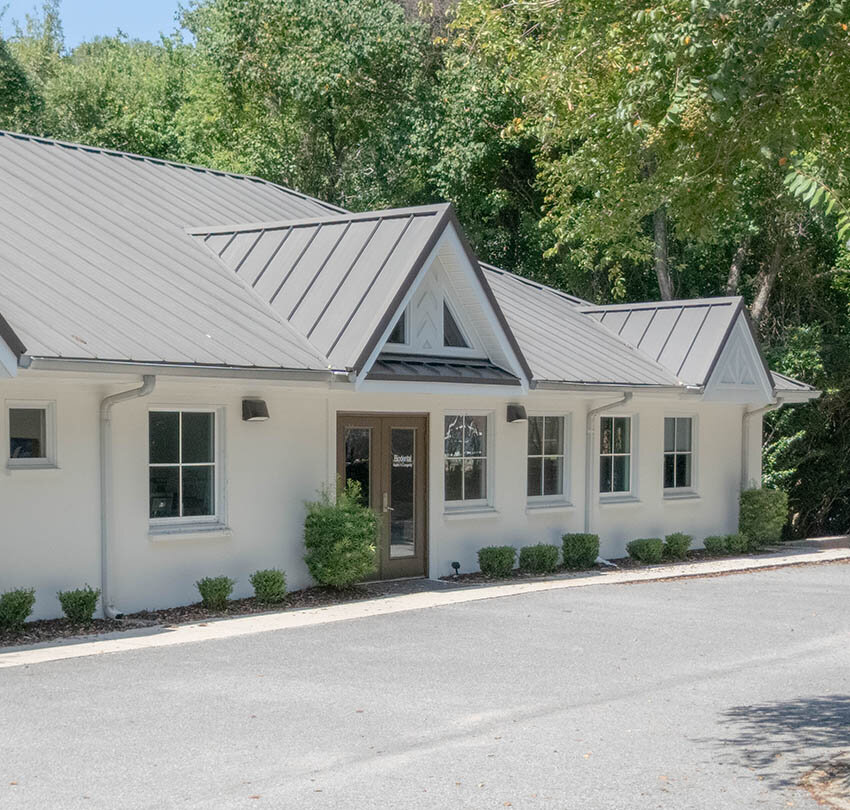 Choosing a Dentist in Pensacola: What Biological Dentistry Really Means for Your Health