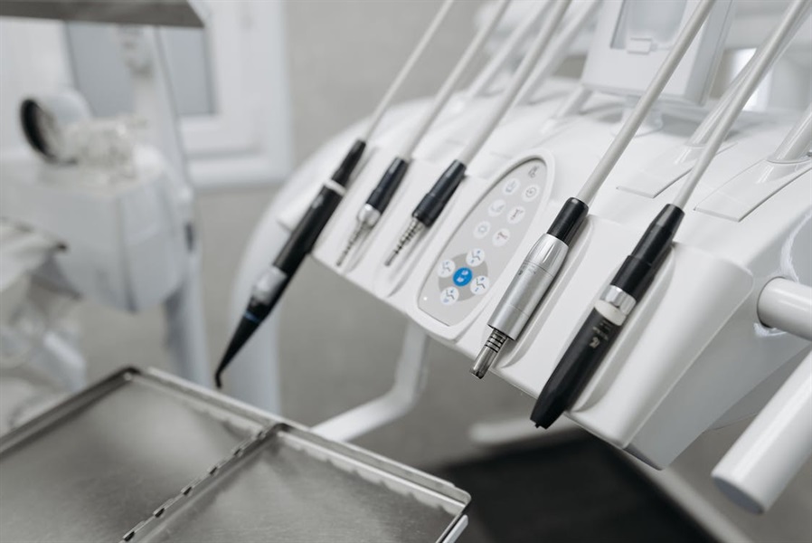 7 Surprising Facts About Teeth Whitening You Should Know