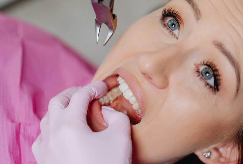 Common Oral Surgery Problems: Symptoms, Treatments, and When to See a Surgeon