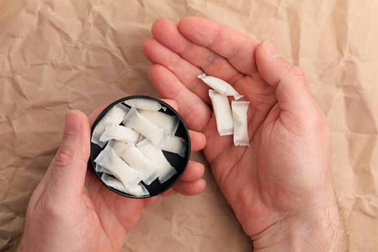 What dental research reveals about snus, gum health and oral tissue changes