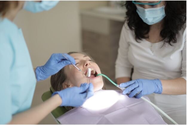 What to Expect From Professional Teeth Whitening in Pensacola