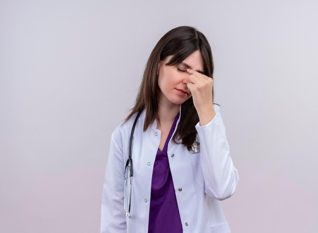 How Dental Professionals Can Reduce Eye Strain During Long Clinics