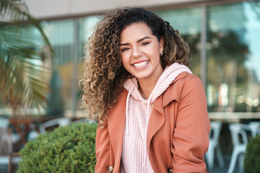 Transforming Smiles: The Art and Science of Smile Makeovers